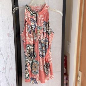 Paisley print ruffled front tank top in size M